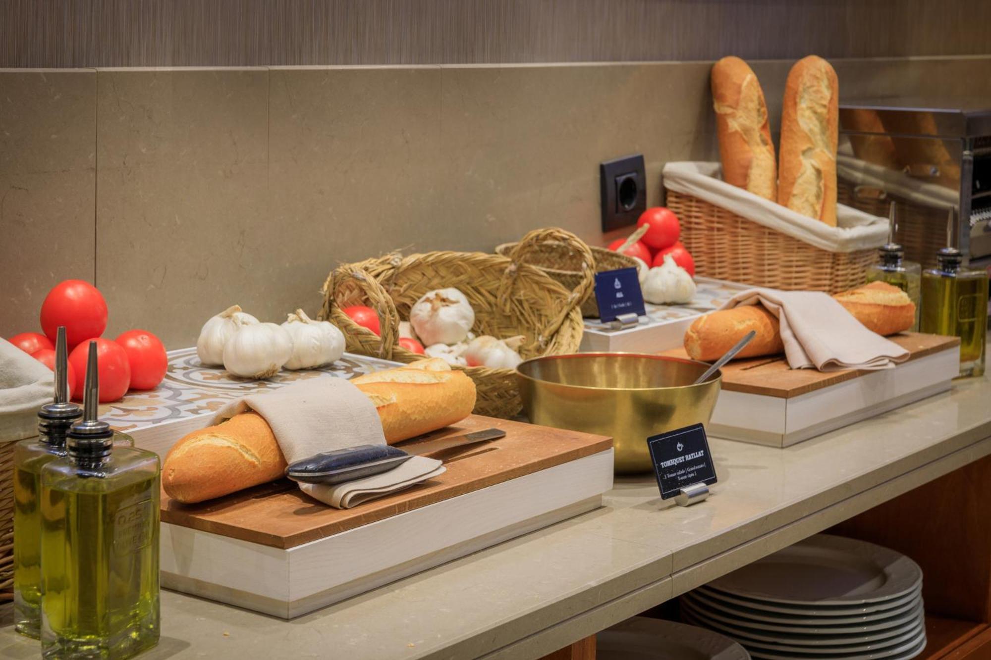 Gran Hotel Barcino Барселона Екстериор снимка