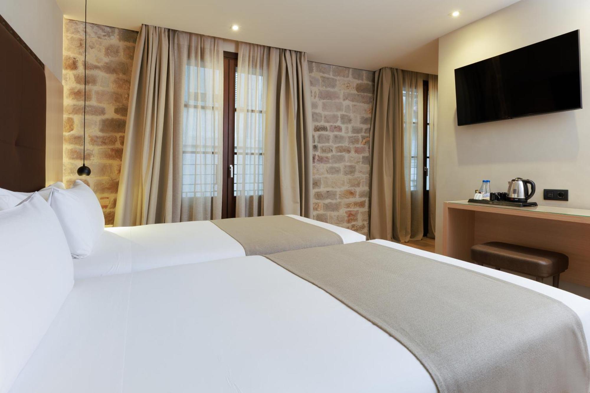 Gran Hotel Barcino Барселона Екстериор снимка